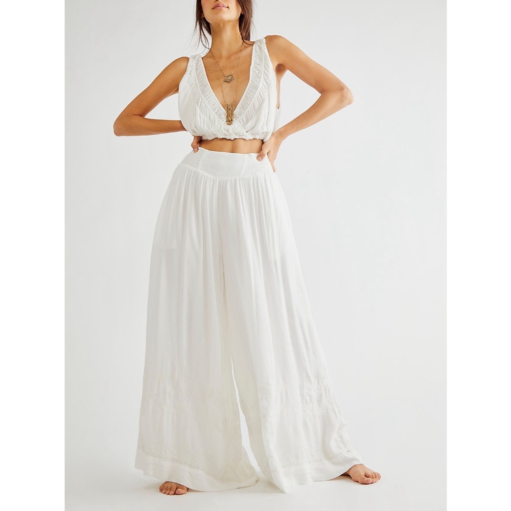 BLACK Free People Angie’s set. Medium